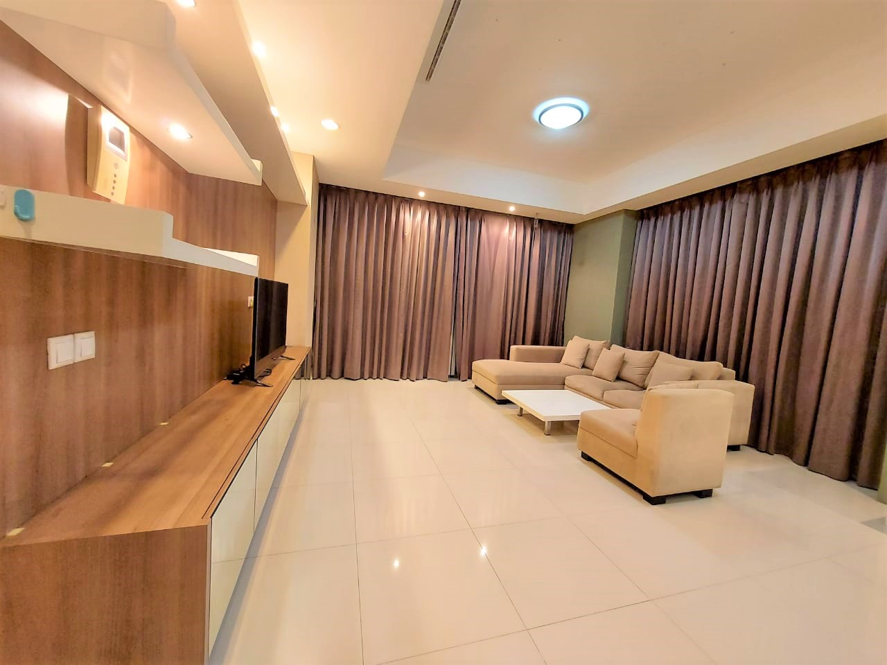 Dijual Apartemen Kemang Village Residences Tipe 3 Kamar Tidur Kondisi Fully Furnished